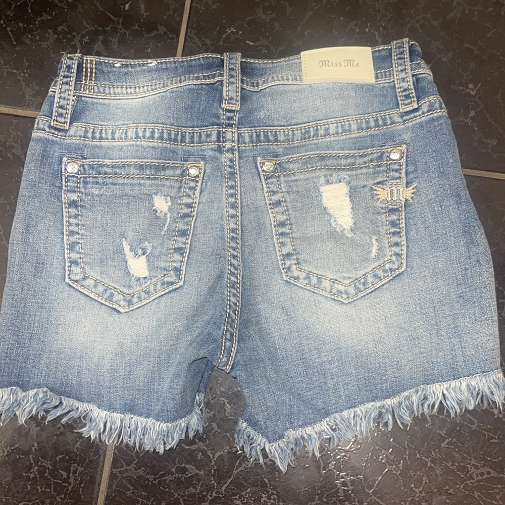 MISS ME shorts